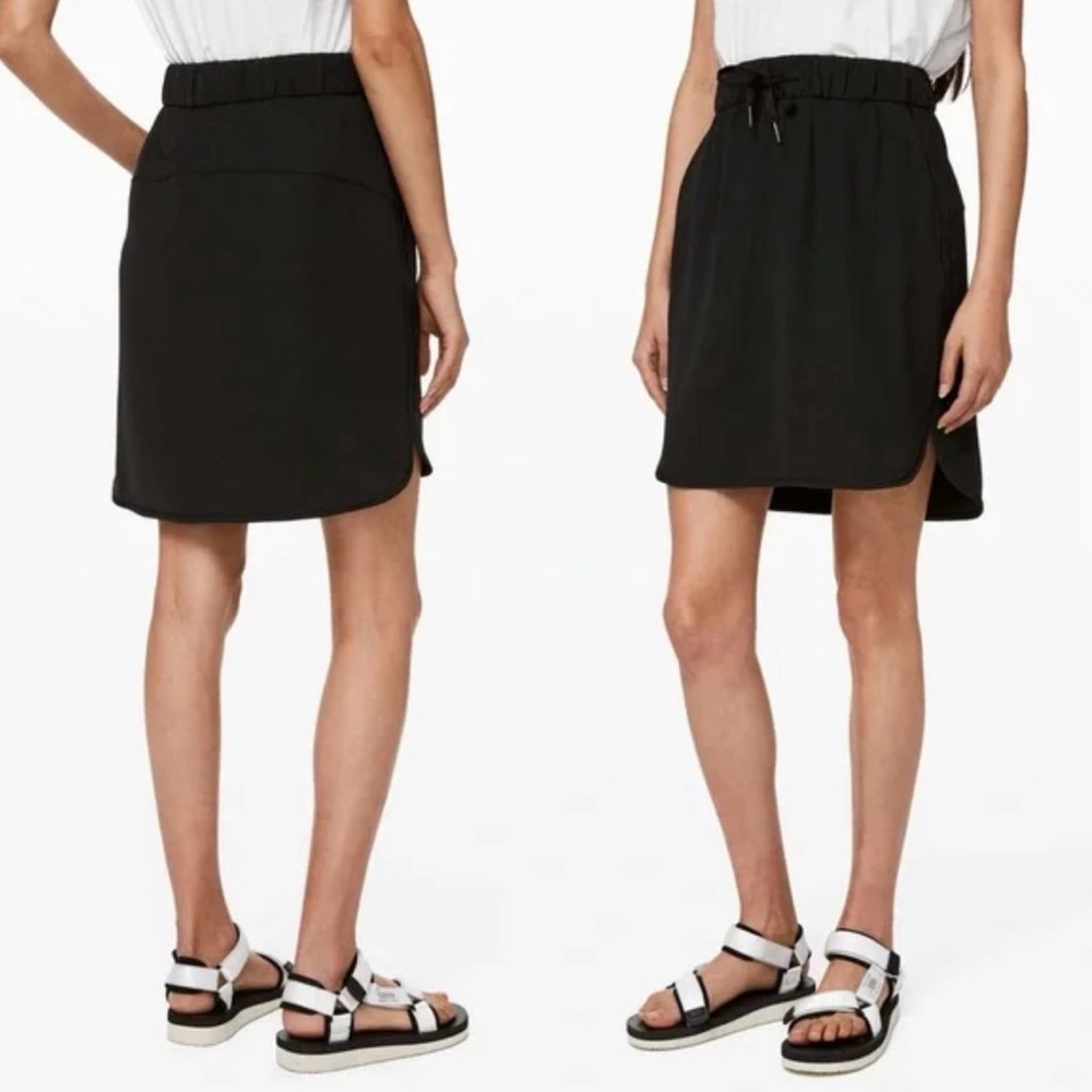 Lululemon Women's Size 4 Black On The Fly Skirt, Elastic Waist, Pockets